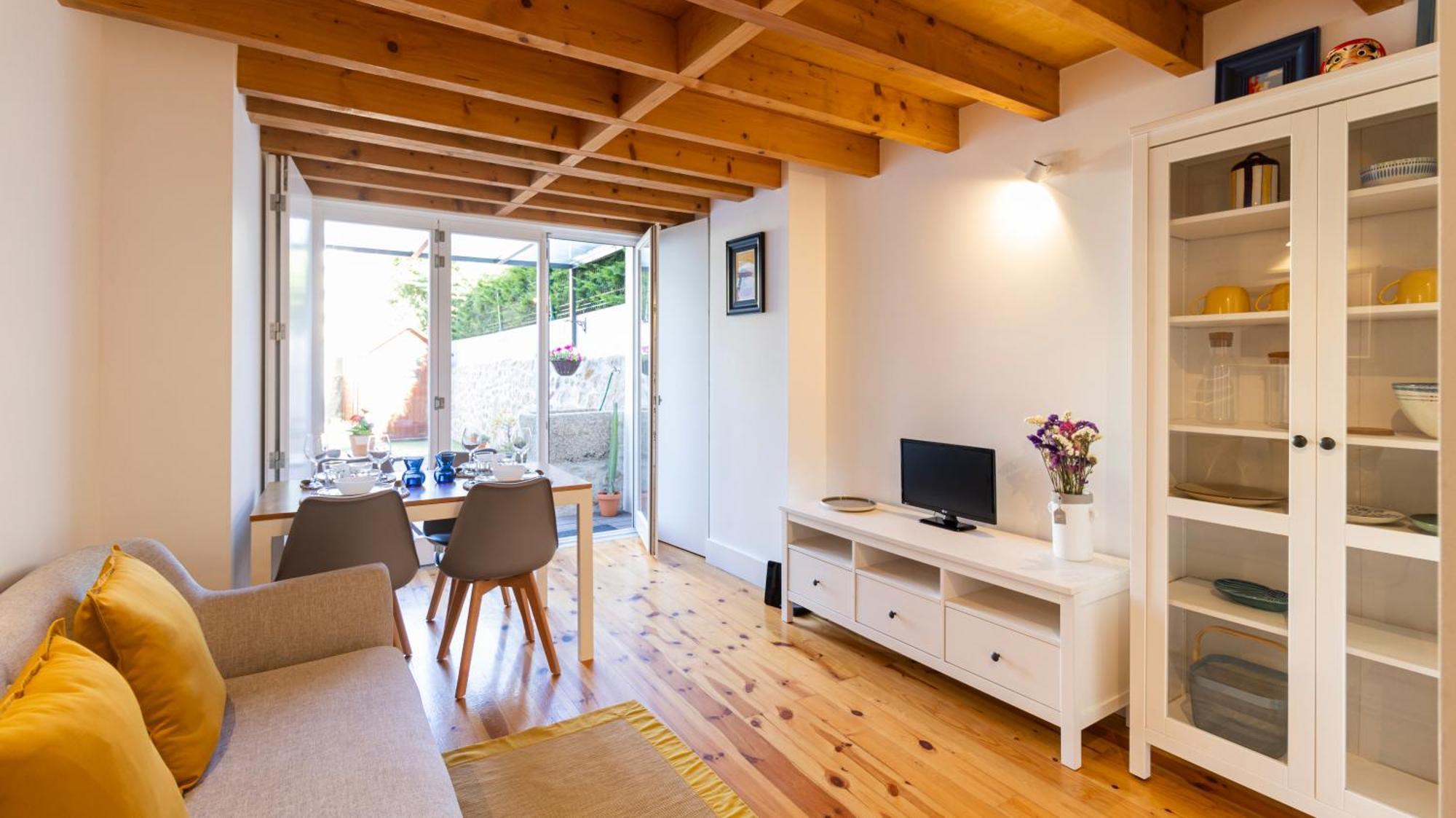 City Center Duplex W Patio By Lovelystay Porto Ngoại thất bức ảnh