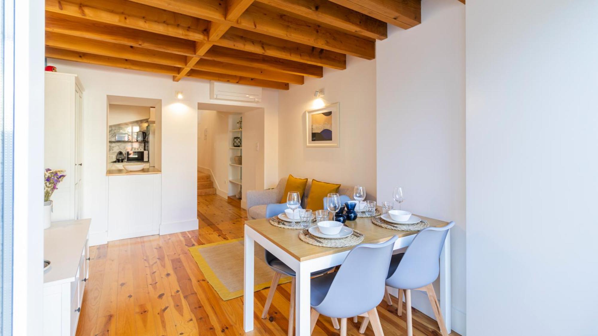 City Center Duplex W Patio By Lovelystay Porto Ngoại thất bức ảnh